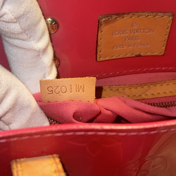 Louis Vuitton Framboise Monogram Vernis Reade PM Bag GUC - Picture 8 of 13